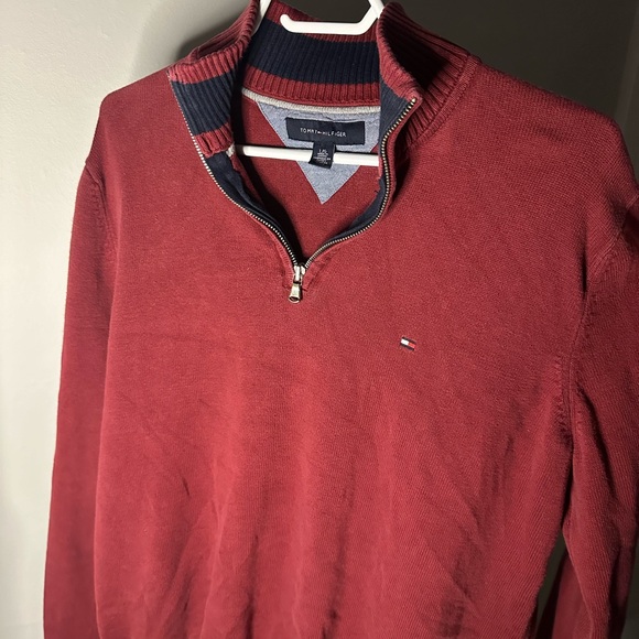 Tommy Hilfiger Men's Red Sweater - Picture 1 of 2